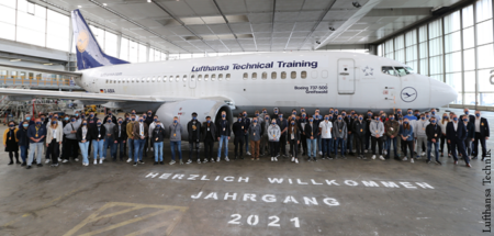 126 young people are beginning their training in the Lufthansa Technik Group in August 2021