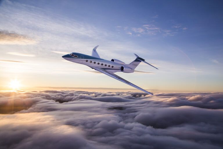 Two all-new business jets have been unveiled by Gulfstream Aerospace