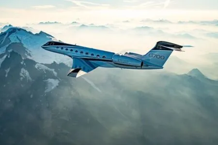 G700 in flight