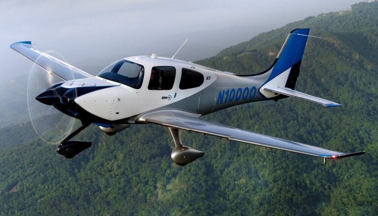 Cirrus 10,000th SR Series aircraft in flight