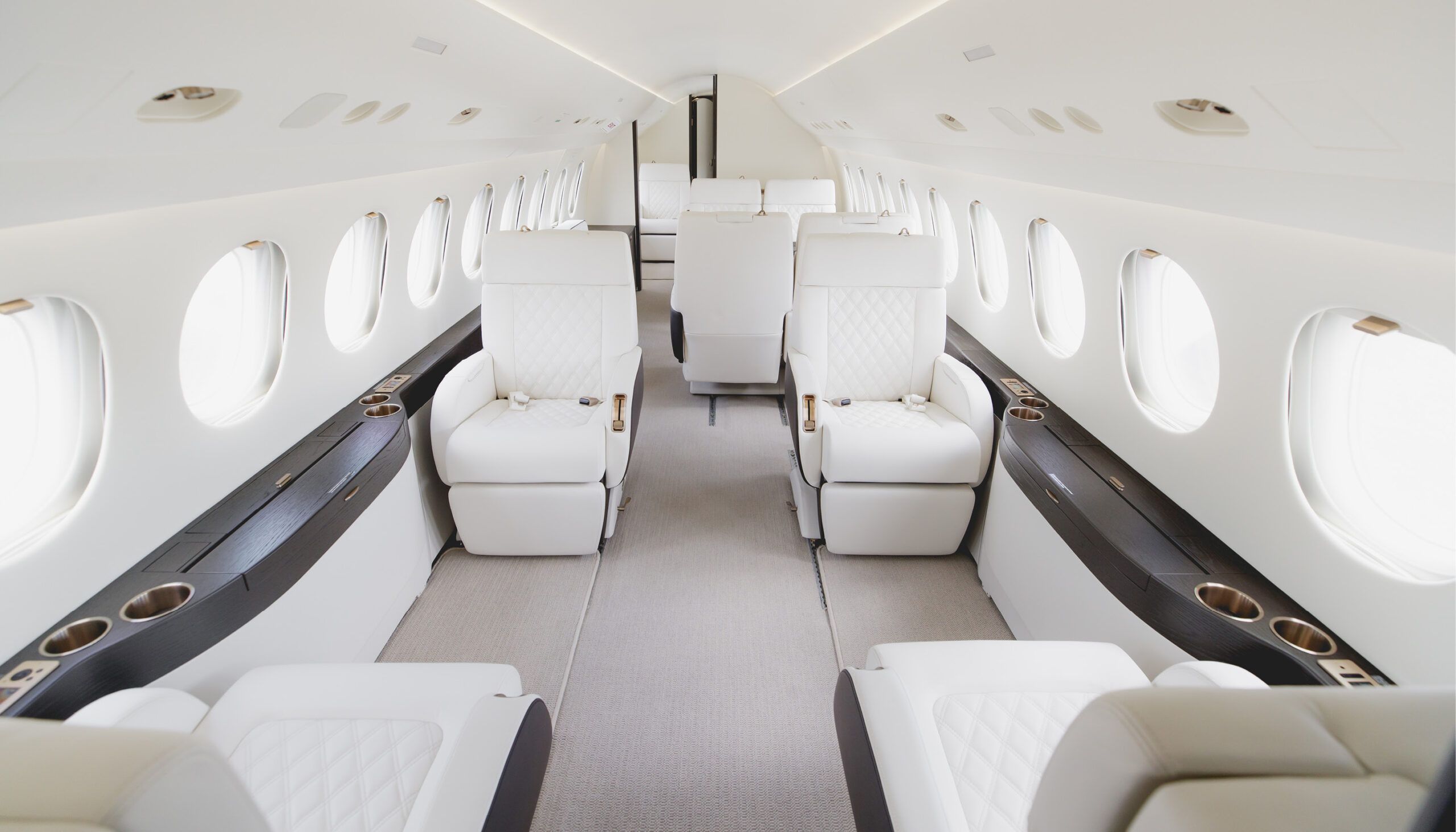 Falcon 7X cabin