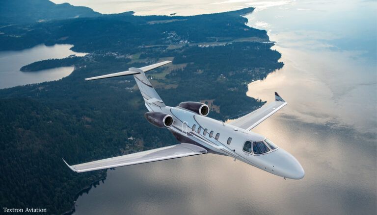 Cessna Citation CJ4 Gen3 in flight