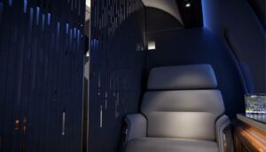 Complex pattern of lighting integrated in aircraft seat privacy screen