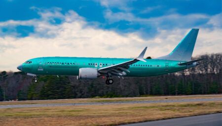 Boeing 737 taking off