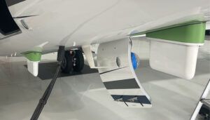 Underside of Learjet 75 with Gogo L5 Avance antenna