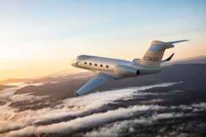 Gulfstream G300 in flight