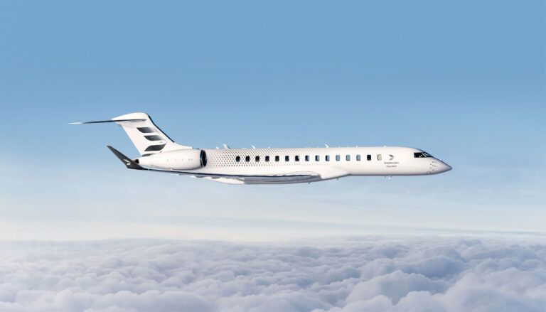 Bombardier Global 8000 in flight