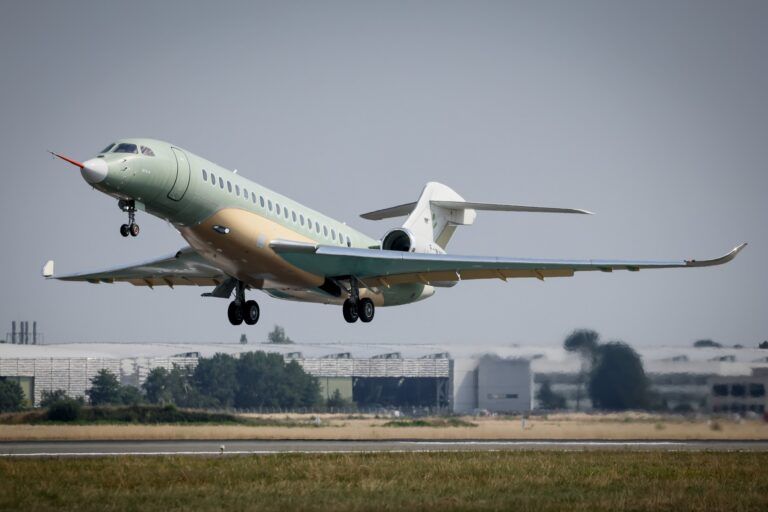Dassault Falcon 10X makes maiden flight Dassault Aviation Falcon 10X aircraft taking off